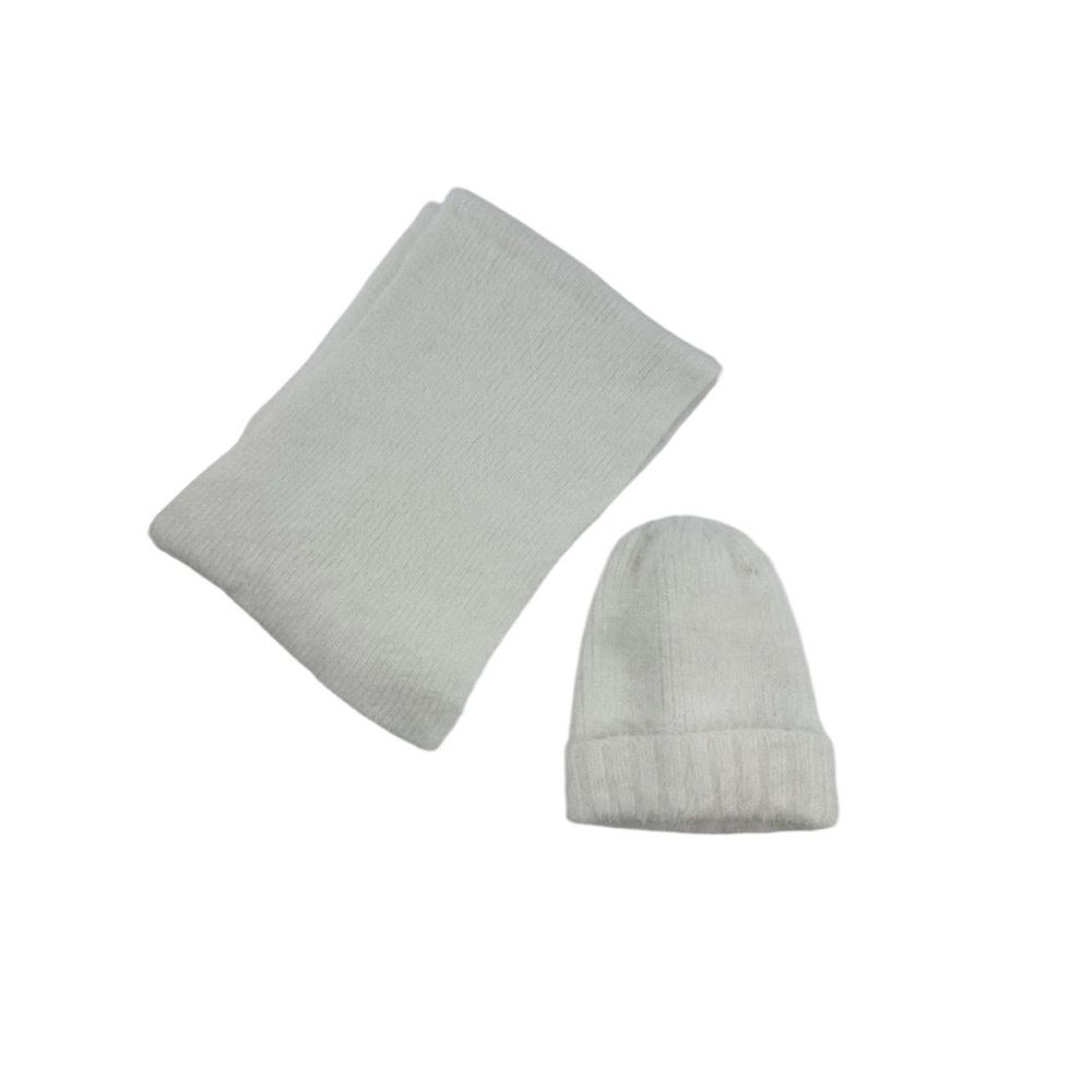 Marcus Adler knit pompom hat and fringed scarf gift set for her Ivory Very Soft